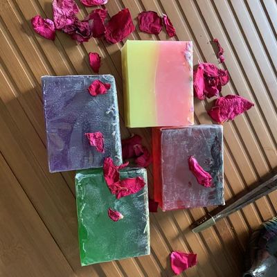 保存期間 2年 女性用ヘルスケアおよび私体用ハーブソープ Yoni Bar